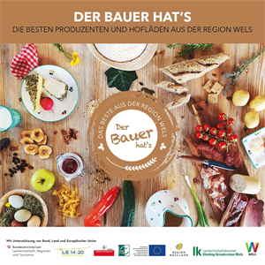 Cover der Broschüre der Bauer hat's. Es zeigt einen gedeckten Tisch mit vielen regionalen Lebensmitteln aus der Vogelperspektive fotografiert.