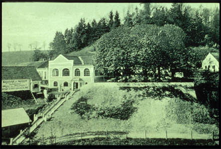 ein schwarzweiß Foto vom Gasthaus zur Marienwarte im Jahr 1925.